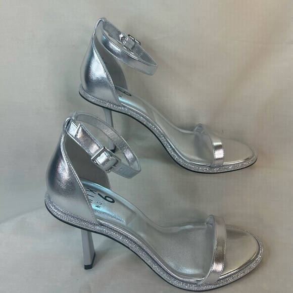 Mix No. 6 Women’s Bonti Silver Metallic Rhinestone Ankle Strap Heels Size 8W - Picture 2 of 6